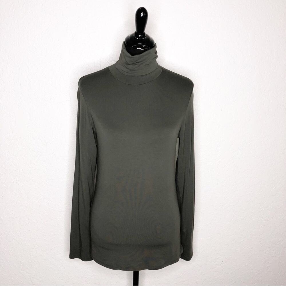 Majestic Paris charcoal gray super washed soft touch turtleneck knit top size 4